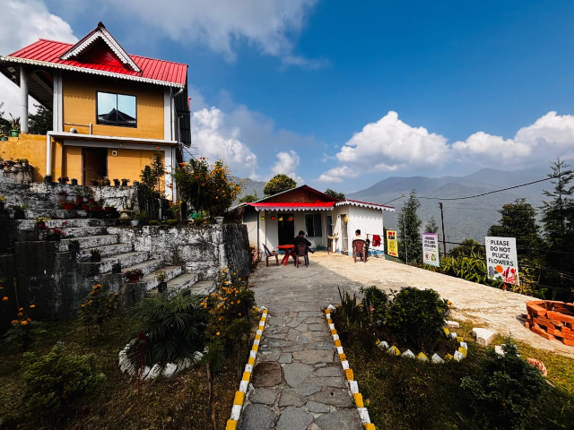 Humro Home Bonfire Retreat